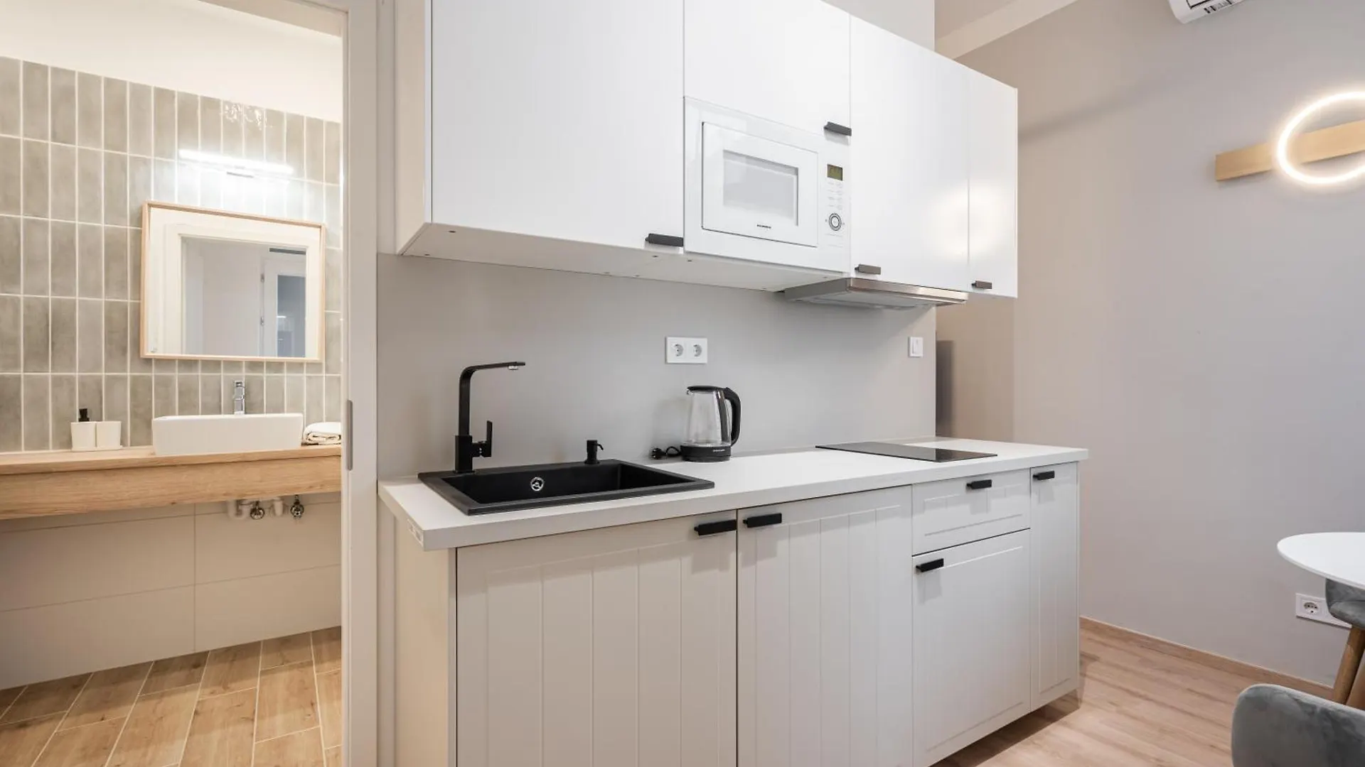 N36- Boutique Apartments, Best Location, By Bqa Budapest Apartment
