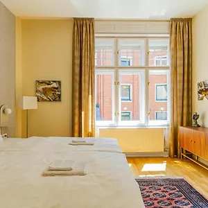 Bengt Kiraly Str. Luxury Appartamento